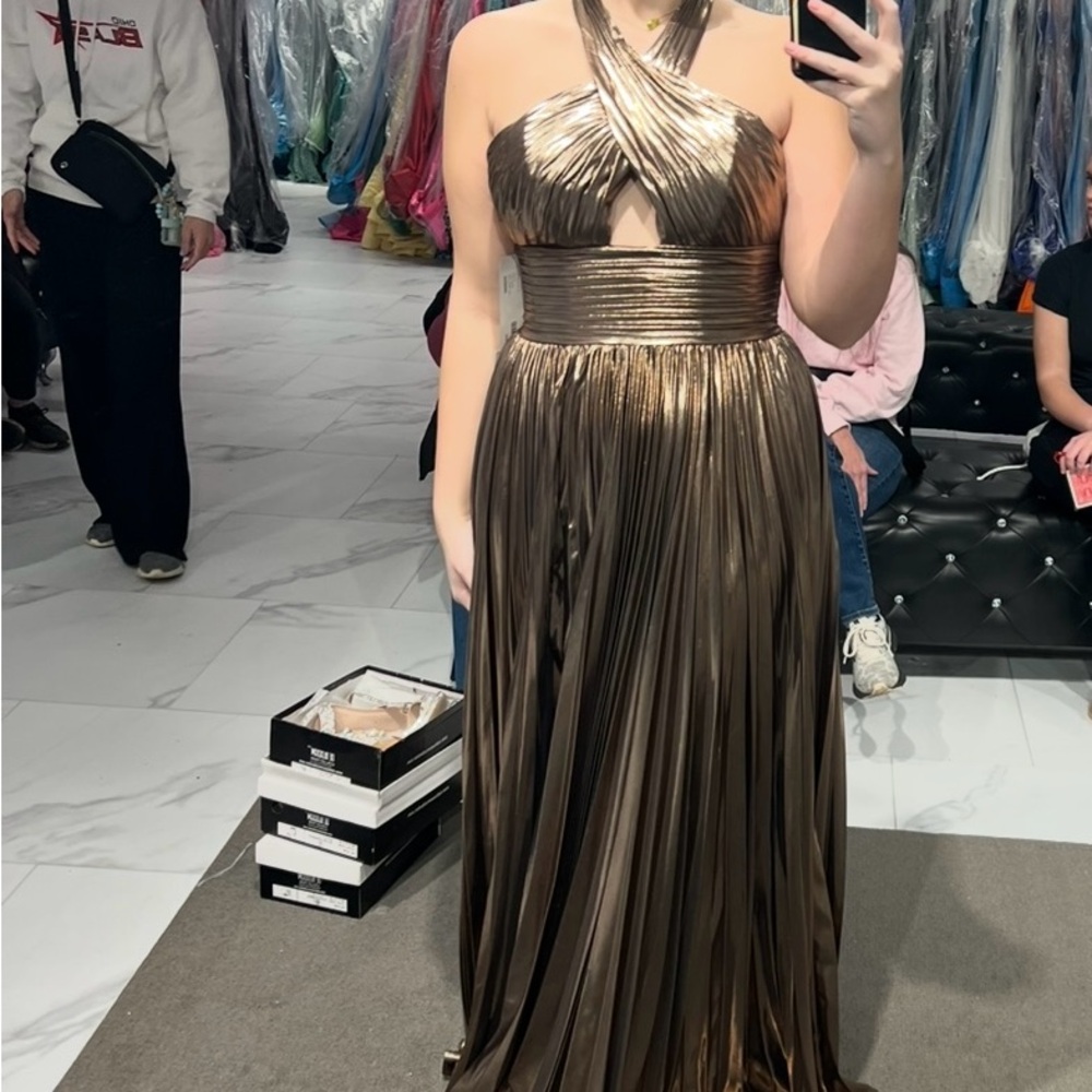 Sherri Hill, Elegant Metallic Gold Halter Dress